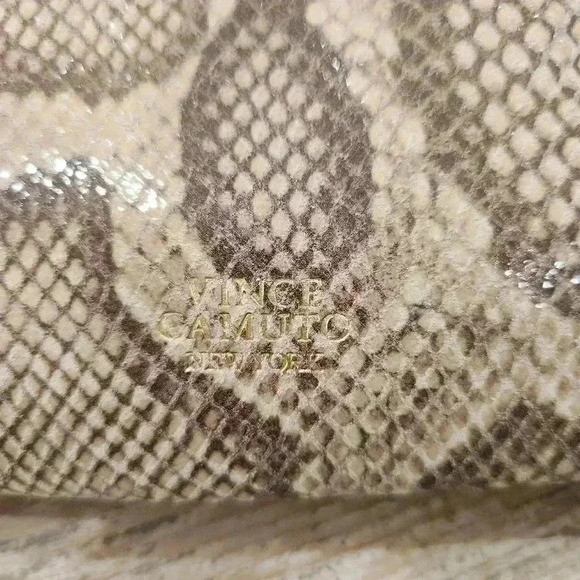 VTG Genuine Vince Camuto Leather Snake skin look. Womens shoulder purse - Picture 4 of 10